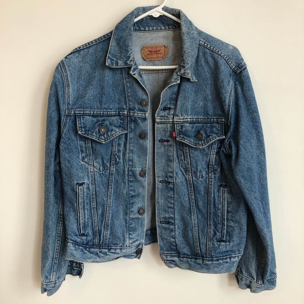 ❌SOLD❌ Vintage Levi’s Denim Jacket